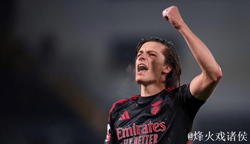 皇马官宣第4援！砸5000万欧回购22岁葡超红星+签约6年 曼联获分成